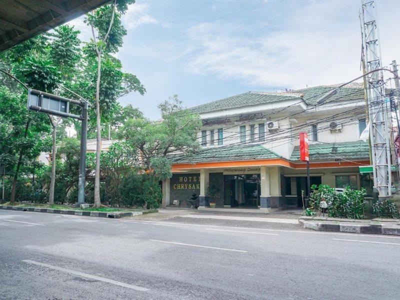 Oyo 2085 Chrysanta Hotel Bandung Exterior photo