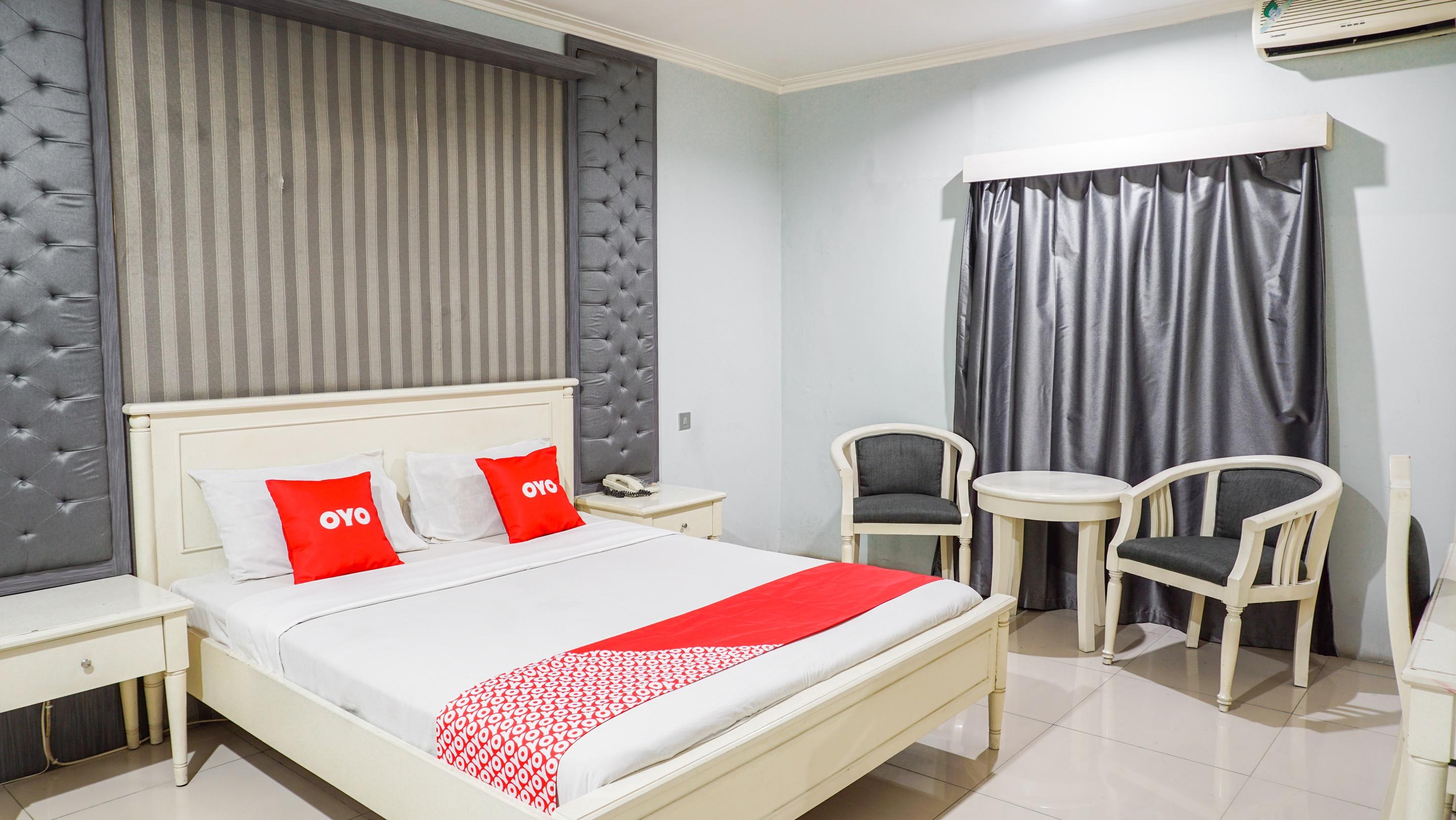 Oyo 2085 Chrysanta Hotel Bandung Exterior photo