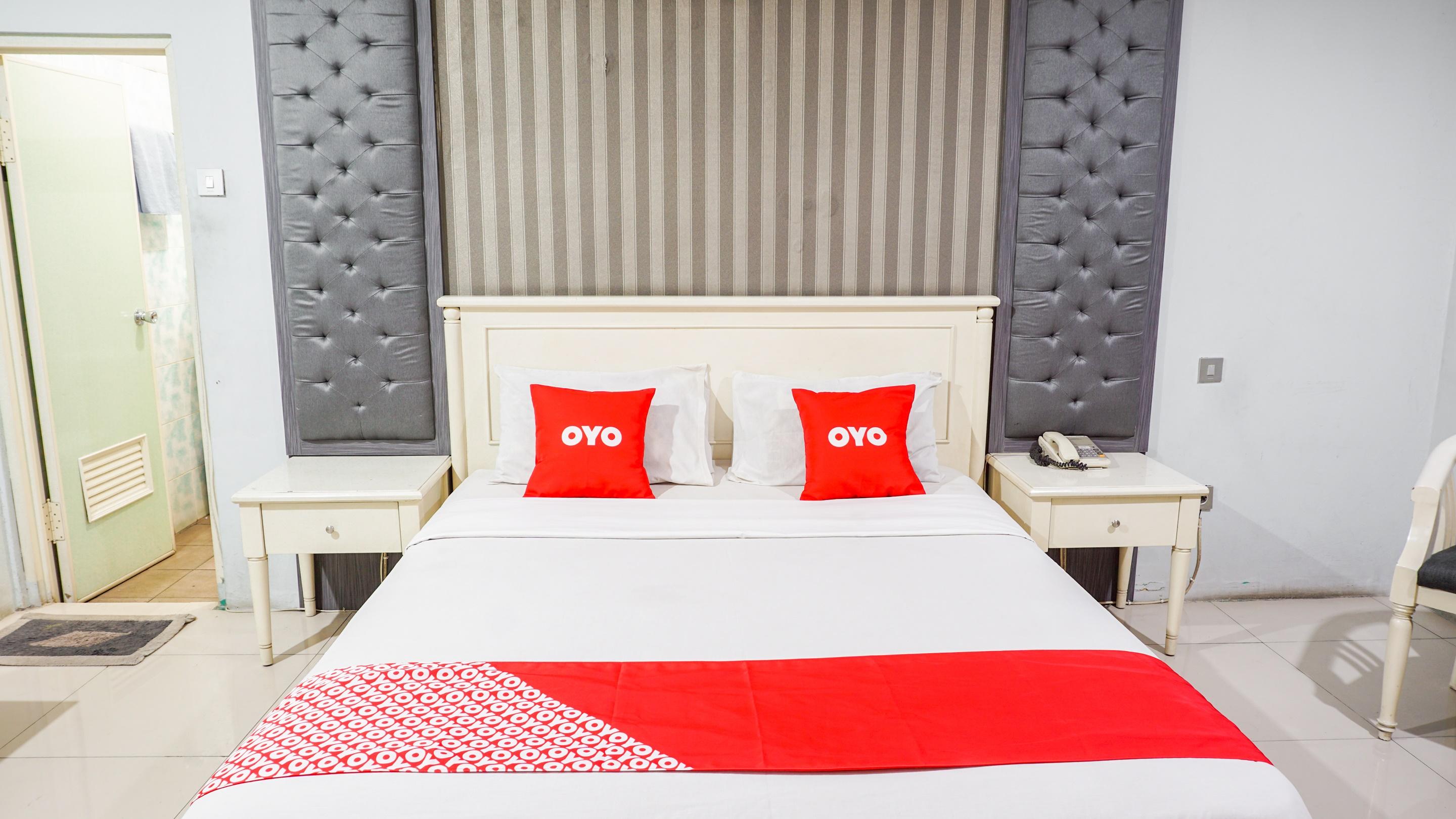 Oyo 2085 Chrysanta Hotel Bandung Exterior photo