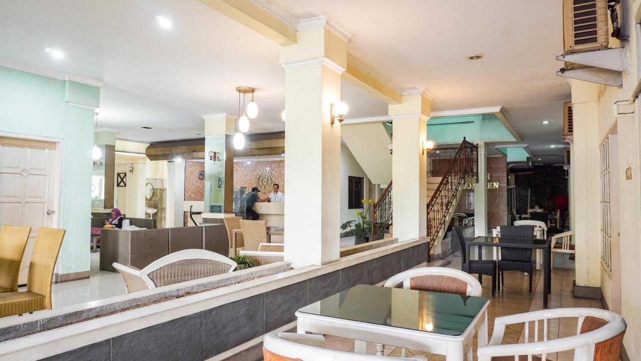 Oyo 2085 Chrysanta Hotel Bandung Exterior photo